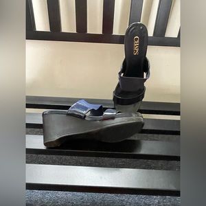 EUC worn once CHAPS navy patent sandals 8